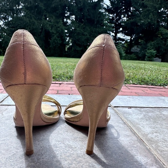 BCBG Max Azria Heidi Gold Suede Heels 8.5 - Picture 6 of 9
